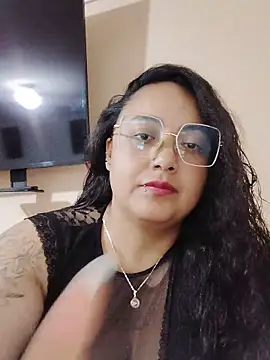 Snapshot of AvaRyd chatting on June 9, 11:05 pm AvaRyd online show from June 9, 11:05 pm