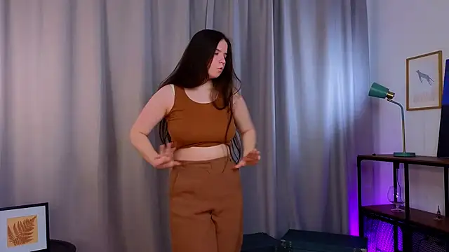 Snapshot of EnidCadarette chatting on March 28, 2:38 pm EnidCadarette online show from March 28, 2:38 pm