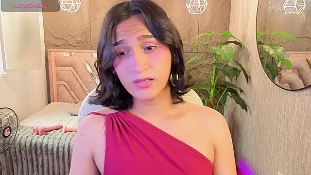 Snapshot of Zoee_Kiss_ chatting on July 22, 8:44 pm Zoee Kiss online show from July 22, 8:44 pm