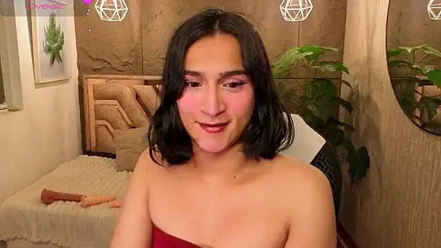 Snapshot of Zoee_Kiss_ chatting on August 6, 5:42 am Zoee Kiss online show from August 6, 5:42 am