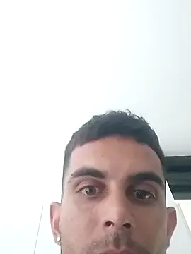 Snapshot of Dereckrose23 chatting on April 3, 9:57 pm Dereckrose23 online show from April 3, 9:57 pm