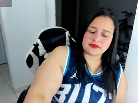 Snapshot of Atenea_19_ chatting on April 22, 4:59 am Atenea 19 online show from April 22, 4:59 am