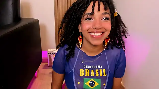 Snapshot of JazmyXXX chatting on June 14, 2:24 am JazmyXXX online show from June 14, 2:24 am