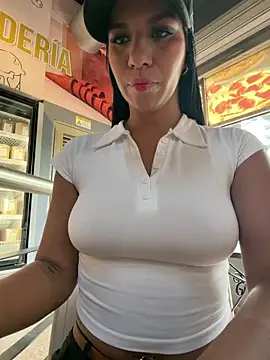 MonserratJons01 online show from June 2, 4:09 pm