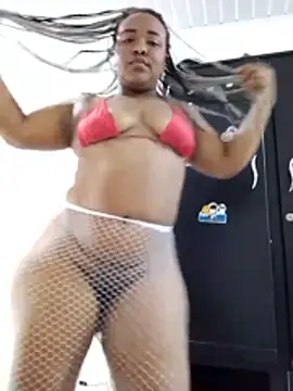 valeryhotbrown online show from March 21, 5:27 pm