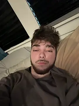 Snapshot of dommydom7177 chatting on March 20, 3:06 pm dommydom7177 online show from March 20, 3:06 pm