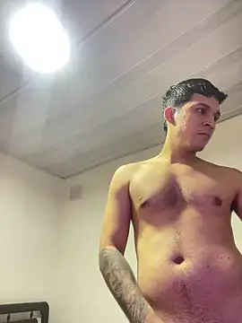 Snapshot of JadeeBlaze chatting on April 21, 3:35 am JadeeBlaze online show from April 21, 3:35 am