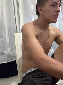 Snapshot of Mateo_savage chatting on March 28, 4:28 pm Mateo savage online show from March 28, 4:28 pm