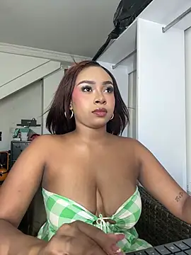 Snapshot of Kloe_rousse01 chatting on August 8, 9:28 pm Kloe rousse01 online show from August 8, 9:28 pm