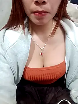 cute-baby-zz online show from March 22, 9:56 am