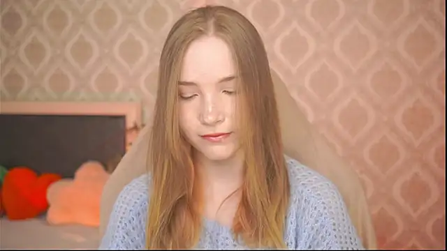 Snapshot of Linallu chatting on April 10, 1:11 am Linallu online show from April 10, 1:11 am