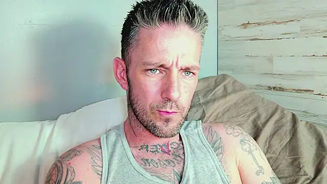 Snapshot of SkylarrGrey chatting on June 11, 7:23 pm SkylarrGrey online show from June 11, 7:23 pm