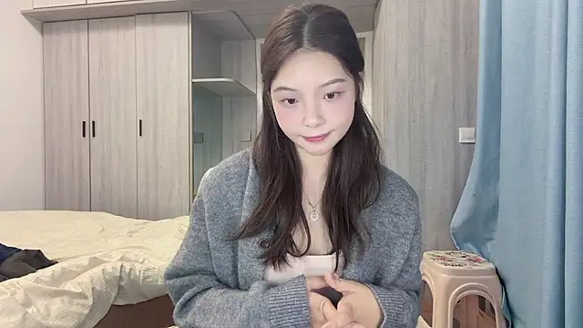 Snapshot of Roo_Se chatting on March 21, 10:53 am Roo Se online show from March 21, 10:53 am