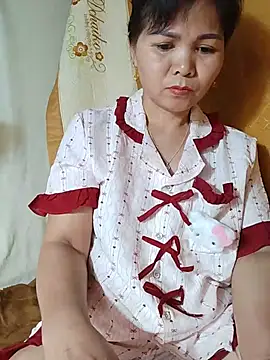 Snapshot of art_po19 chatting on June 25, 9:08 pm art po19 online show from June 25, 9:08 pm