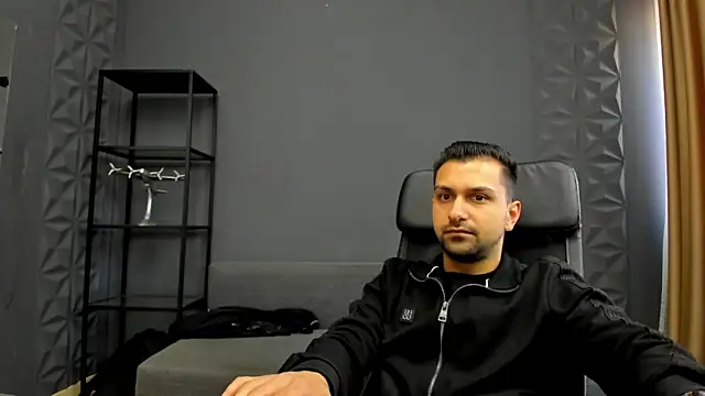 BryceReign online show from April 29, 5:11 am