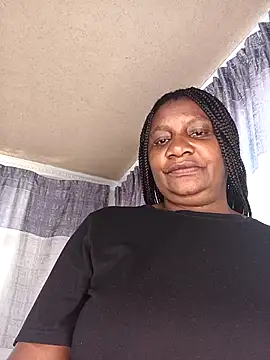 Snapshot of BabeThandi chatting on May 10, 12:32 pm BabeThandi online show from May 10, 12:32 pm