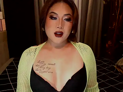 Snapshot of YourMistressAggy chatting on June 27, 6:57 pm YourMistressAggy online show from June 27, 6:57 pm