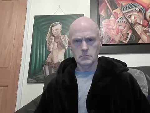 Snapshot of Useless_Wanker chatting on April 6, 2:42 am Useless Wanker online show from April 6, 2:42 am