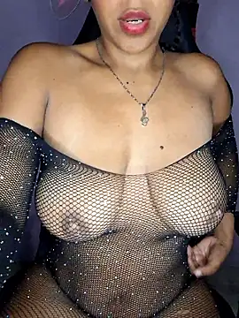 Snapshot of emily_fox01 chatting on April 11, 3:22 am emily fox01 online show from April 11, 3:22 am