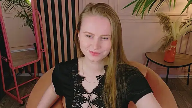 Snapshot of Lover_Daisy_ chatting on May 5, 12:35 pm Lover Daisy online show from May 5, 12:35 pm