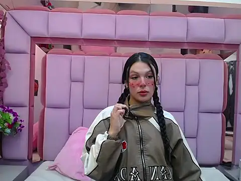 Snapshot of Salome_Saen_ chatting on April 21, 1:06 pm Salome Saen online show from April 21, 1:06 pm