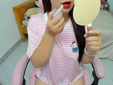 Snapshot of Chi_xinh19 chatting on June 28, 3:40 pm Chi xinh19 online show from June 28, 3:40 pm