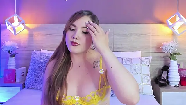 ElenaGilbertAdams online show from May 4, 1:18 pm