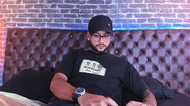 KyleJoss30 online show from April 24, 9:17 pm