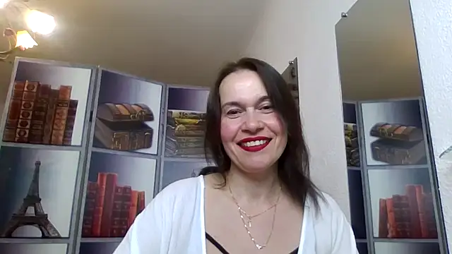 Selena Moo online show from April 28, 2:11 pm