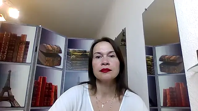 Snapshot of Selena_Moo chatting on May 12, 8:11 am Selena Moo online show from May 12, 8:11 am
