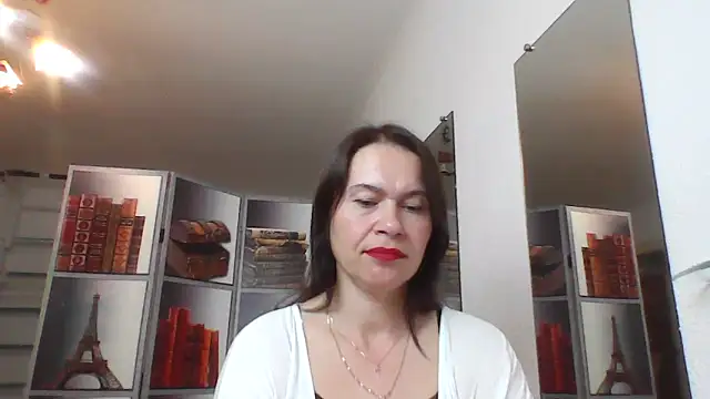 Snapshot of Selena_Moo chatting on June 8, 7:53 am Selena Moo online show from June 8, 7:53 am