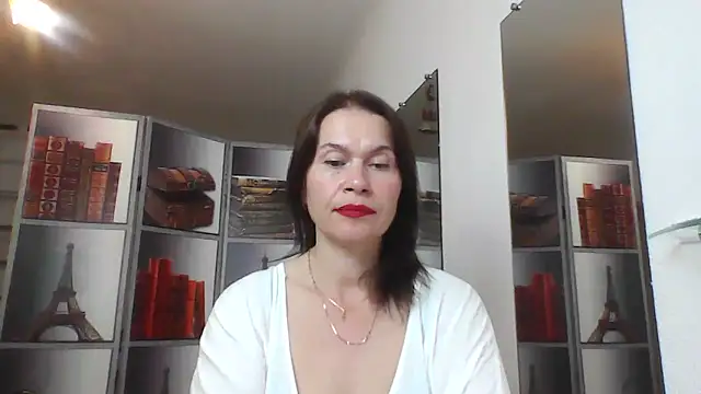 Snapshot of Selena_Moo chatting on June 19, 9:24 am Selena Moo online show from June 19, 9:24 am