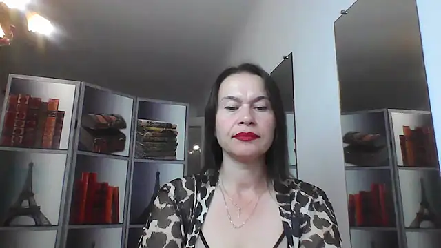 Snapshot of Selena_Moo chatting on July 22, 8:28 am Selena Moo online show from July 22, 8:28 am