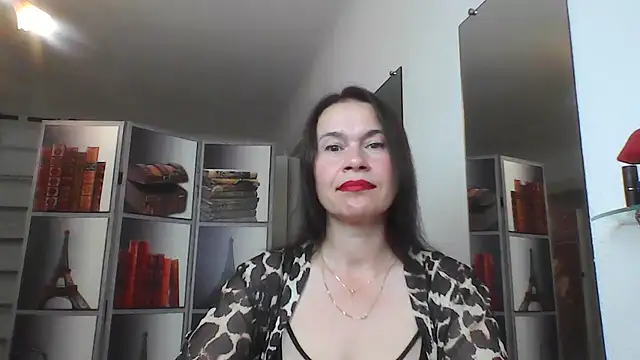 Snapshot of Selena_Moo chatting on July 26, 8:10 am Selena Moo online show from July 26, 8:10 am