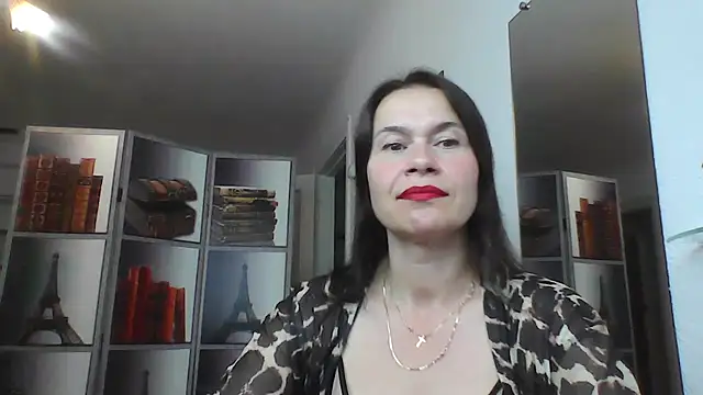 Snapshot of Selena_Moo chatting on July 27, 10:00 am Selena Moo online show from July 27, 10:00 am