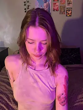 Snapshot of VelvetBlossom chatting on April 3, 12:03 pm VelvetBlossom online show from April 3, 12:03 pm