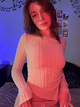 Snapshot of VelvetBlossom chatting on April 4, 3:20 pm VelvetBlossom online show from April 4, 3:20 pm