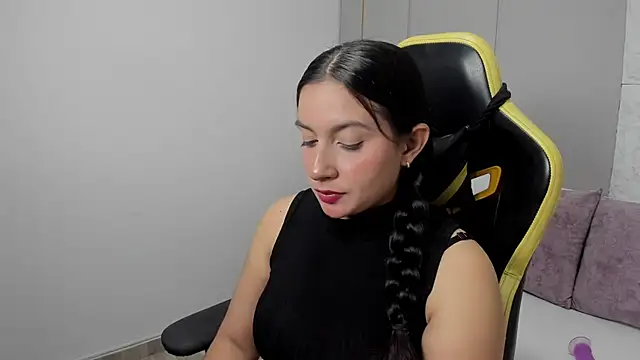 Snapshot of kira_relish chatting on April 29, 12:42 pm kira relish online show from April 29, 12:42 pm