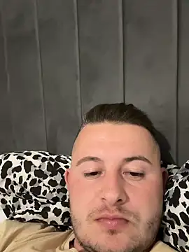 Snapshot of katalyn1996 chatting on March 20, 12:37 am katalyn1996 online show from March 20, 12:37 am