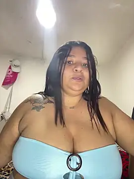 Snapshot of Luciona-Xxx chatting on March 20, 2:38 am Luciona-Xxx online show from March 20, 2:38 am