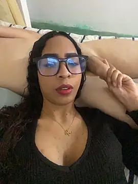 Midnightcatt online show from April 18, 10:21 pm