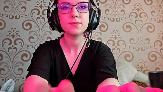 IsaSantella online show from March 23, 9:46 am