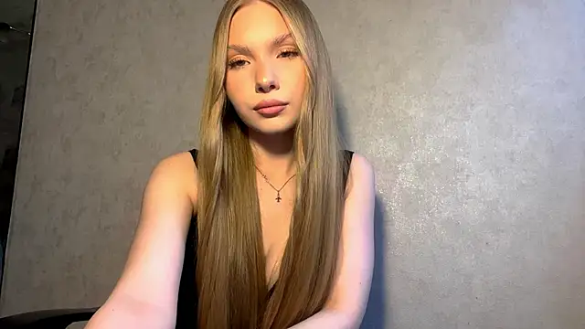 Snapshot of CarolineNine chatting on April 10, 2:22 pm CarolineNine online show from April 10, 2:22 pm