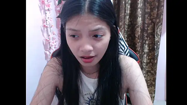 Snapshot of pinay_kitty23 chatting on March 31, 7:42 am pinay kitty23 online show from March 31, 7:42 am