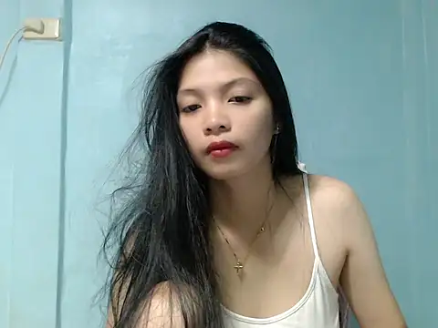 Snapshot of pinay_kitty23 chatting on April 16, 9:21 am pinay kitty23 online show from April 16, 9:21 am