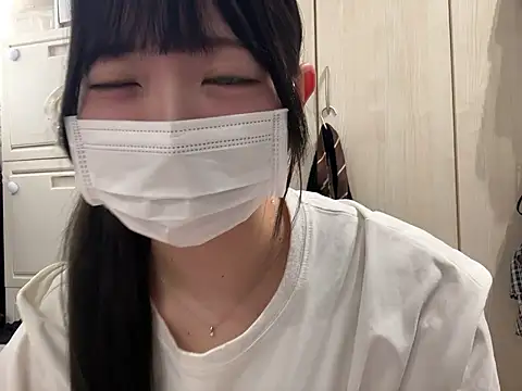 y-u-r-a-33 online show from June 17, 7:44 am