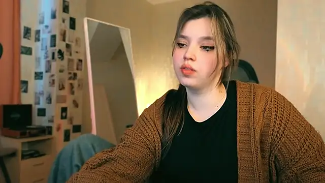 Chloe Rozzy online show from March 21, 3:33 am