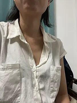 lilysister66 online show from July 9, 5:06 pm