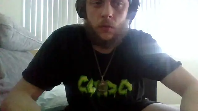 Snapshot of alejandro69420 chatting on April 16, 6:09 pm alejandro69420 online show from April 16, 6:09 pm