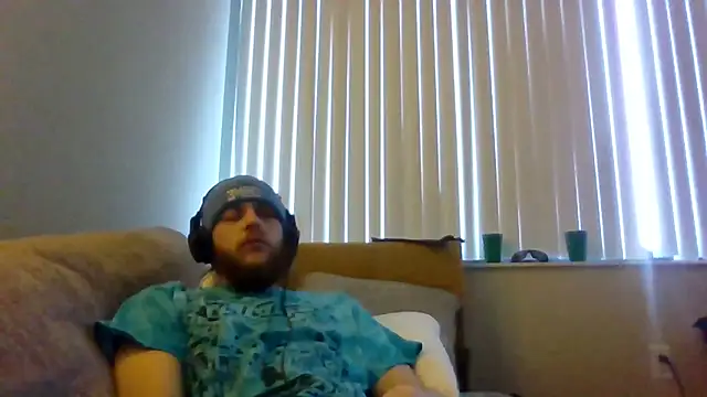 Snapshot of alejandro69420 chatting on April 21, 1:28 pm alejandro69420 online show from April 21, 1:28 pm